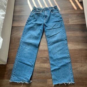 Abercrombie, the 90s relaxed jean high-rise curve love